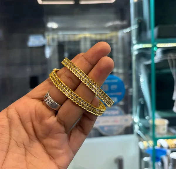 Golden_Alloy_Bangles_For_Women