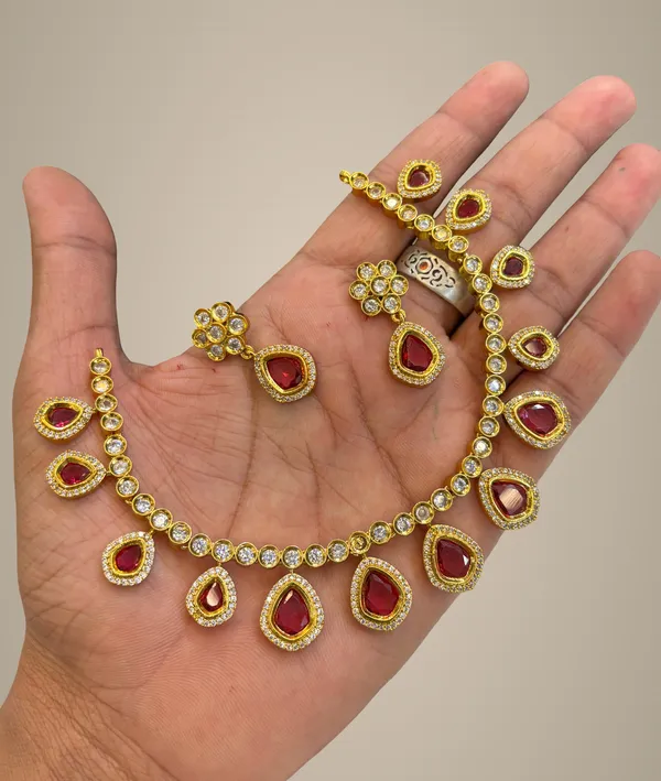 Golden_Alloy_Necklace_Set_For_Women