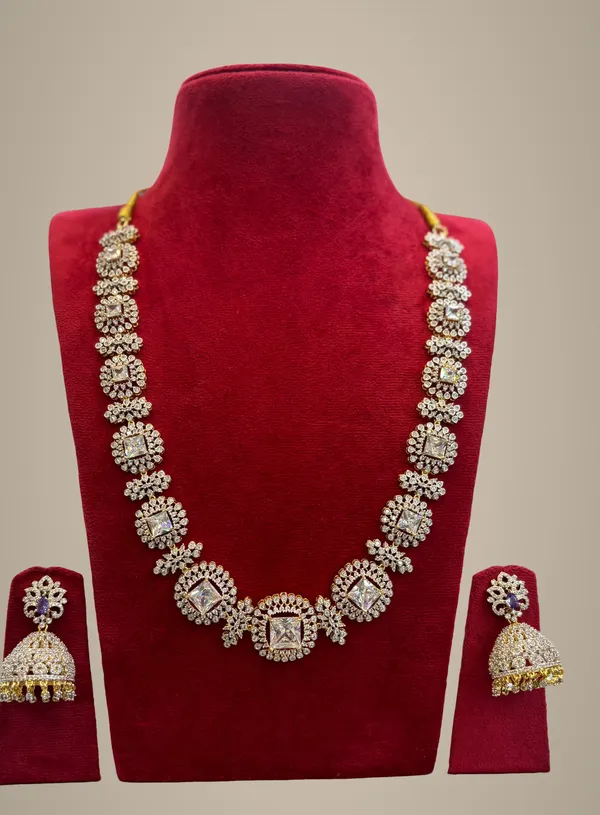 Golden_Alloy_Necklace_Set_For_Women