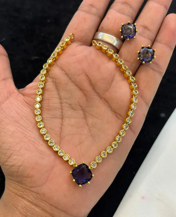 Golden_Alloy_Jewellery_Set_For_Women