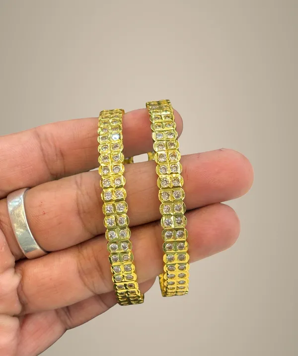 Golden_Alloy_Bangles_For_Women