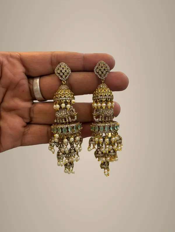 Golden_Alloy_Earrings_For_Women