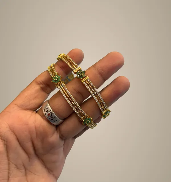 Golden_Alloy_Bangles_For_Women