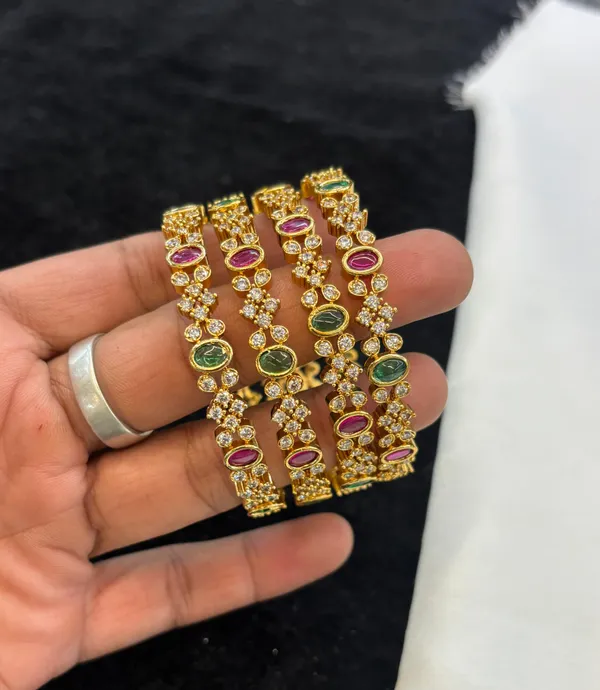 Golden_Alloy_Bangles_For_Women