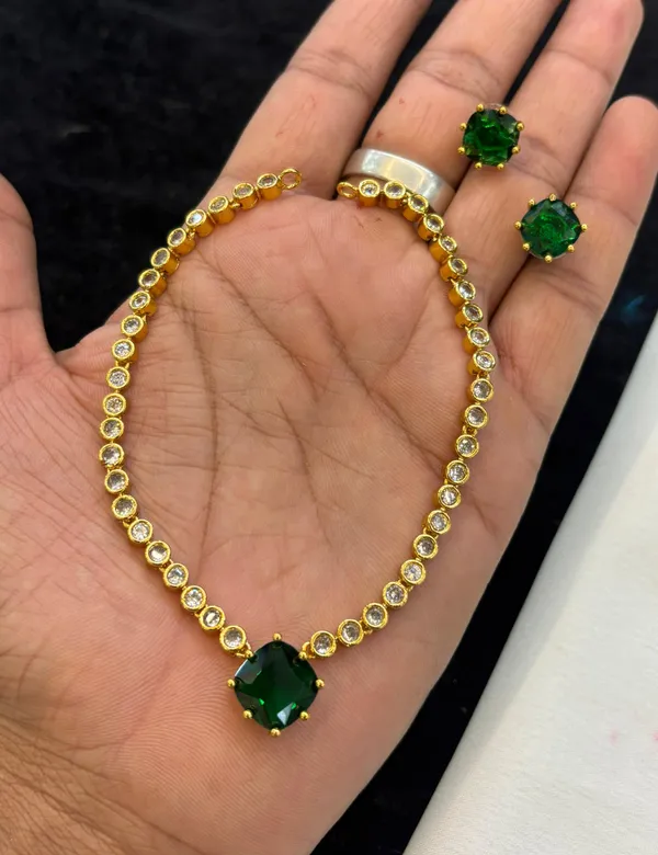 Golden_Alloy_Pendant_Set_For_Women