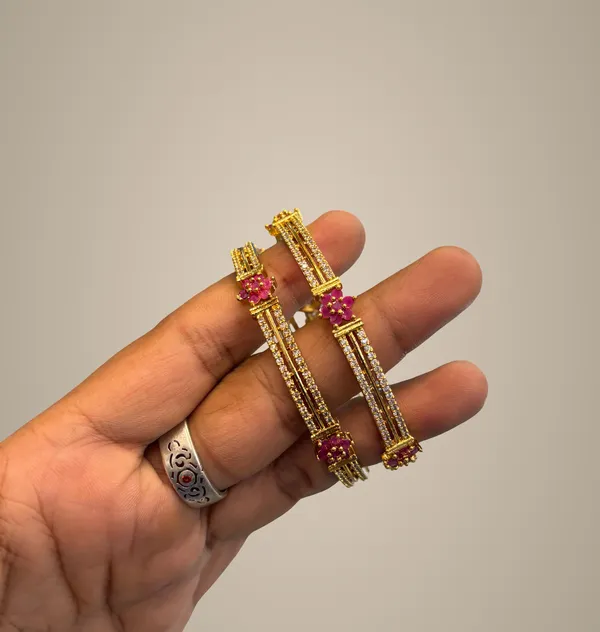Golden_Alloy_Bangles_For_Women