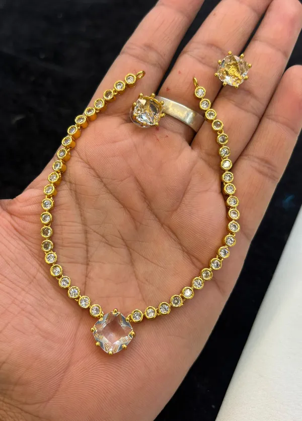 Golden_Alloy_Jewellery_Set_For_Women