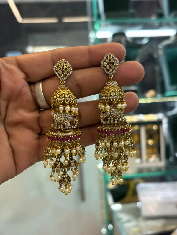 Golden_Alloy_Earrings_For_Women