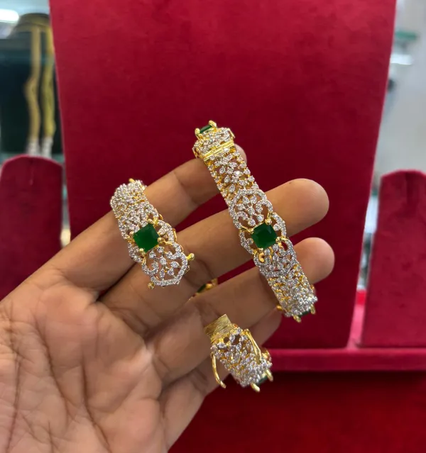 Golden_Alloy_Bangle_Set_For_Women