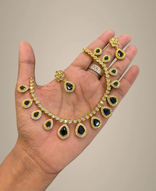 Golden_Alloy_Necklace_Set_For_Women