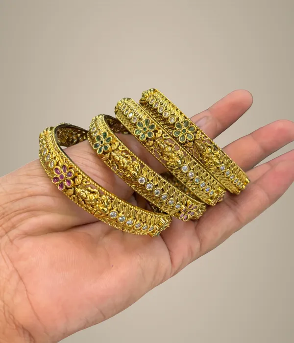 Golden_Alloy_Bangles_For_Women