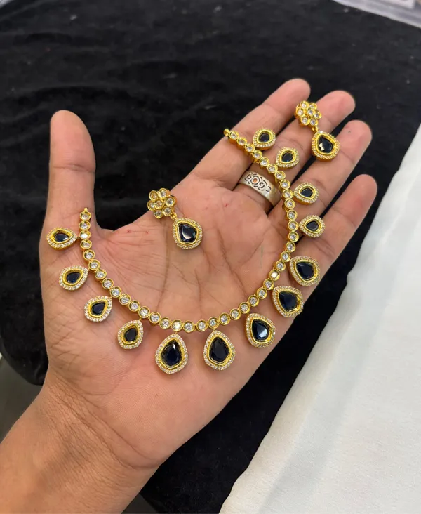 Golden_Alloy_Necklace_Set_For_Women