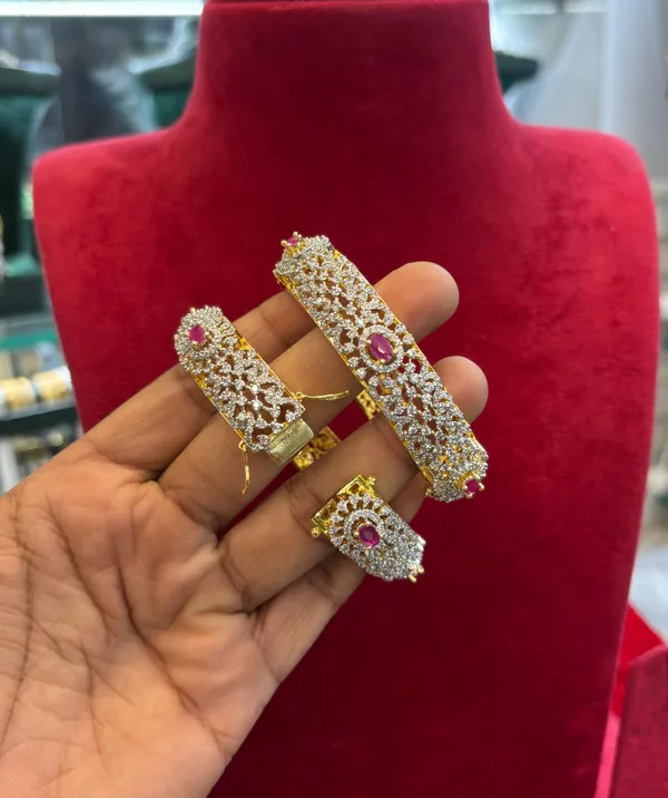 Golden_Alloy_Bangle_Set_For_Women