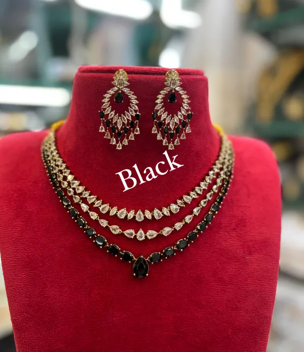 Black_Alloy_Necklace_Set_For_Women