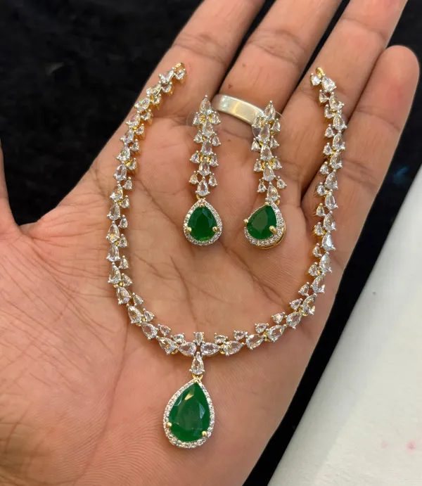 Green_Alloy_Necklace_Set_For_Women