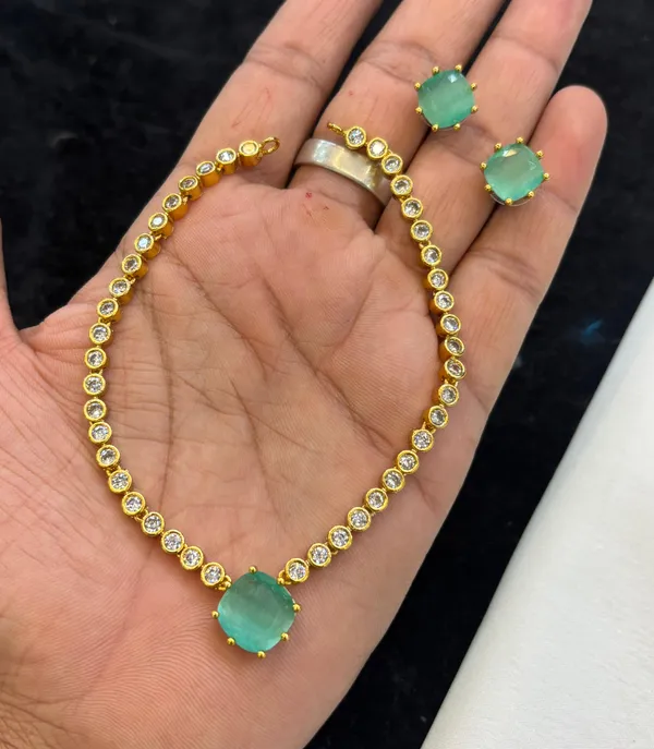 Golden_Alloy_Pendant_Set_For_Women