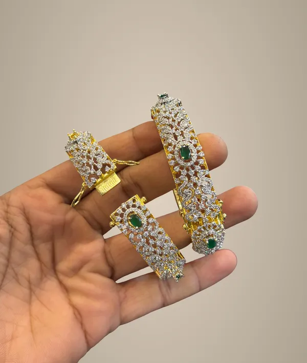 Golden_And_White_Alloy_Bangles_For_Women
