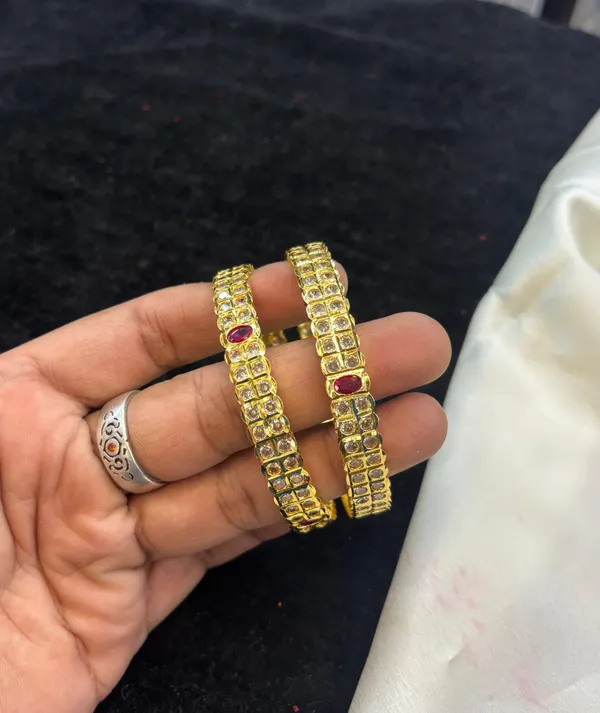 Golden_Alloy_Bangles_For_Women