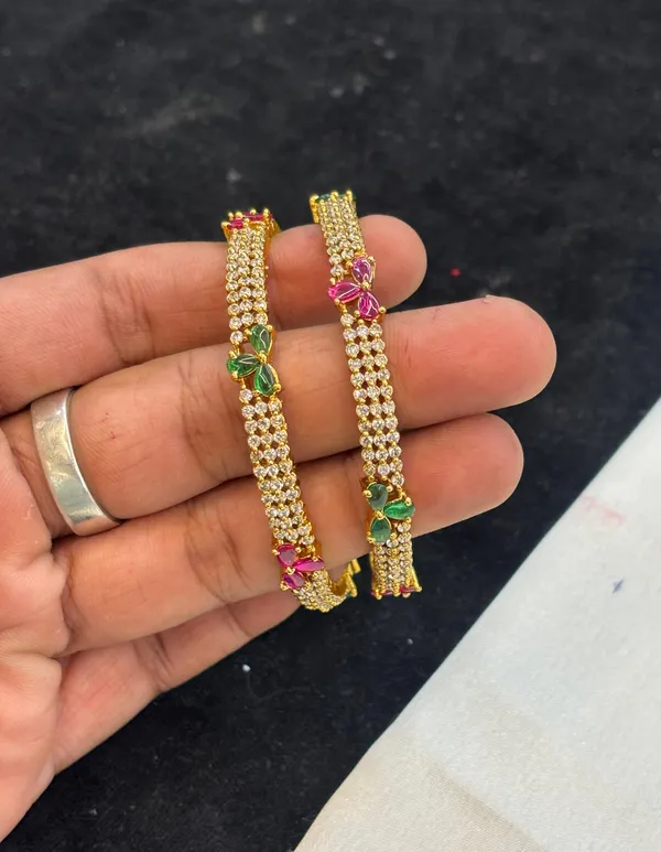 Golden_Alloy_Bangles_For_Women