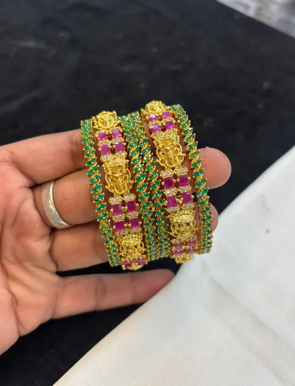 Golden_Alloy_Bangles_For_Women