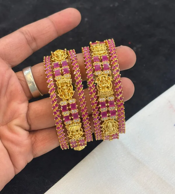 Golden_Alloy_Bangles_For_Women