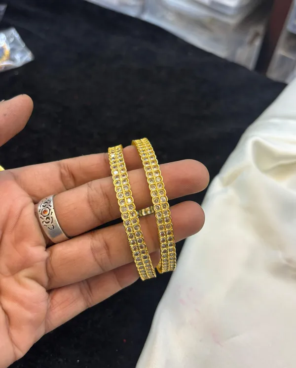 Golden_Alloy_Bangles_For_Women