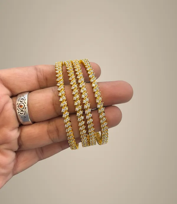 Golden_Alloy_Bangles_For_Women