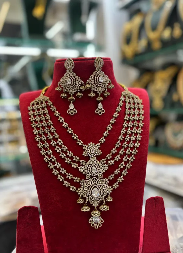 Silver_Alloy_Necklace_Set_For_Women