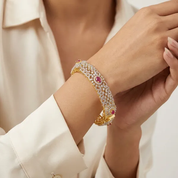 Golden_Alloy_Bangle_Set_For_Women