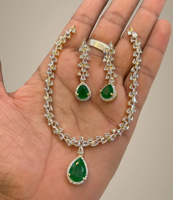 Green_Alloy_Necklace_Set_For_Women