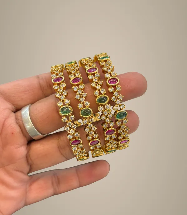 Golden_Alloy_Bangles_For_Women
