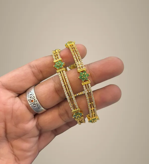 Golden_Alloy_Bangles_For_Women