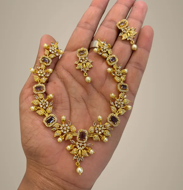 Golden_Alloy_Necklace_Set_For_Women