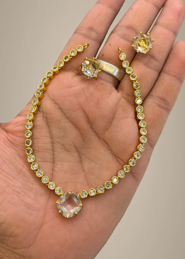 Golden_Alloy_Jewellery_Set_For_Women