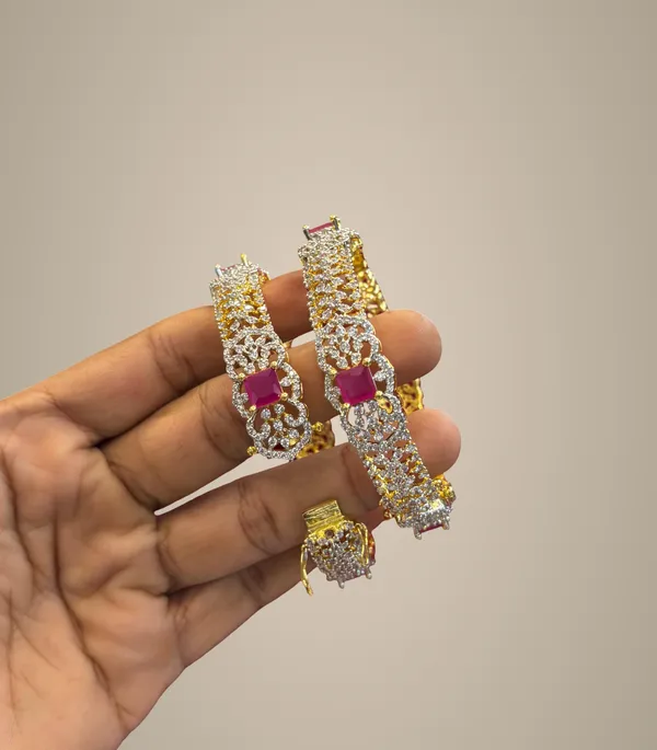 Golden_Alloy_Bangles_For_Women