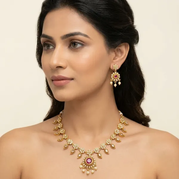 Golden_Alloy_Necklace_Set_For_Women
