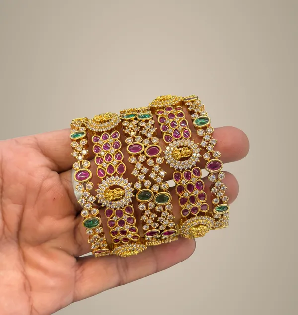 Golden_Alloy_Bangles_For_Women