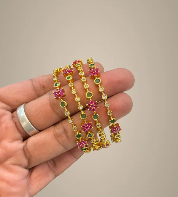 Golden_Alloy_Bangles_For_Women