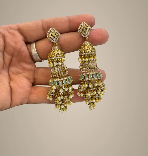 Golden_Alloy_Earrings_For_Women