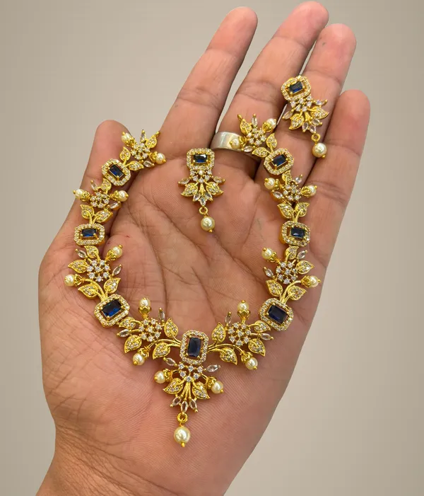 Golden_Alloy_Necklace_Set_For_Women