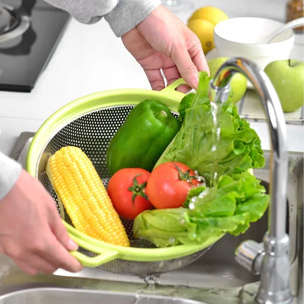 Mivana_Stainless_Steel_Colander,_28_CM_Micro-Perforated_&_Footed_Metal_Colander_with_Handle_for_Kitchen_Food/Vegetable/Fruit/Rice/Pasta/Noodles_-_Dishwasher_Safe