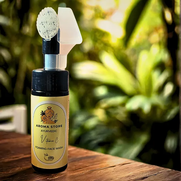 Vitamin_C__And_Neem_Foaming_Face_Wash_With_Inbuilt_Brush_For__Unisex