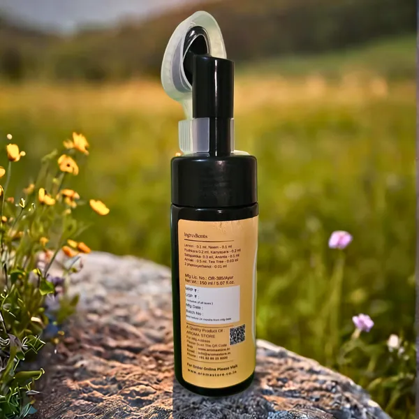 Vitamin_C__And_Neem_Foaming_Face_Wash_With_Inbuilt_Brush_For__Unisex