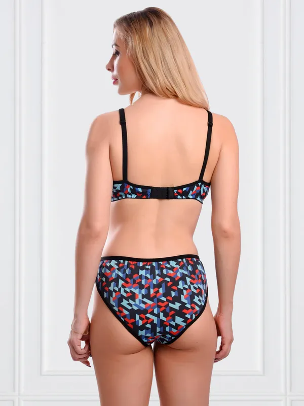 Beautiful_Printed_Regular_Black_Lingerie_set