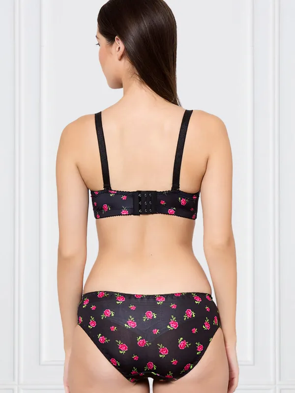 Black_Floral_Print_T-Shirt_Bra_&_Panty_Set