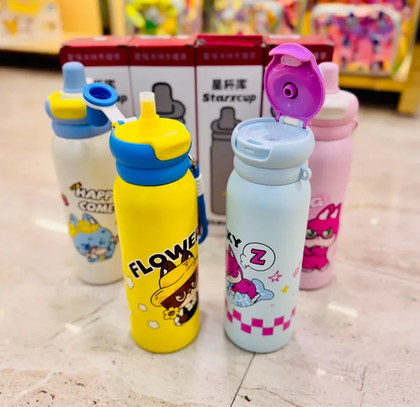 POP_MART_Lucky_Cat_Insulated_Steel_Bottle_700ML_White_|_SUS_316_Dual_Mouth_Hot_&_Cold_Flask
