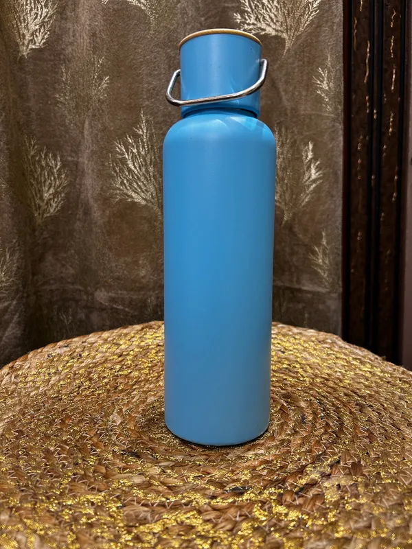 Blue_Premium_Insulated_Water_Bottle_(680_Ml)