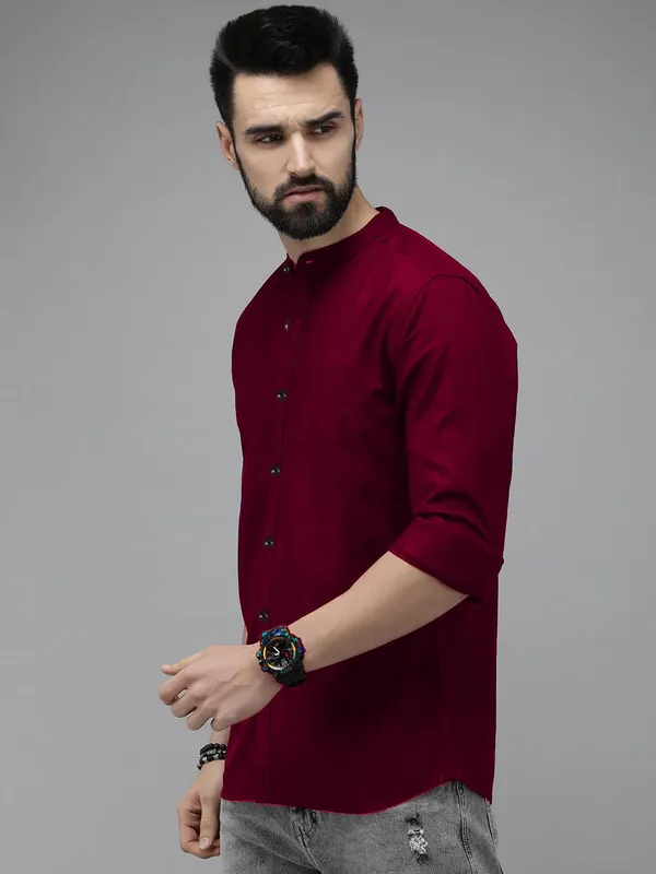 Rebelify_Men's_Cotton_Blend_Shirt_with_Full_Sleeves_Spread_Collar_Solid_Pattern_Botton_Down_Closure_Relaxed_Fit_and_Standard_Length_Maroon