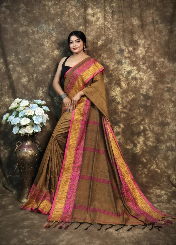 Olive_Green_Premium_Handwoven_Bengal_Cotton_Saree_For_Women