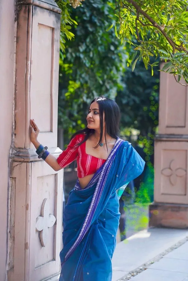 Blue_Tute_Handwoven_Bengal_Cotton_Saree_For_Women_|_Premium_Quality_Lightweight_Sarees_For_All_Ocassion